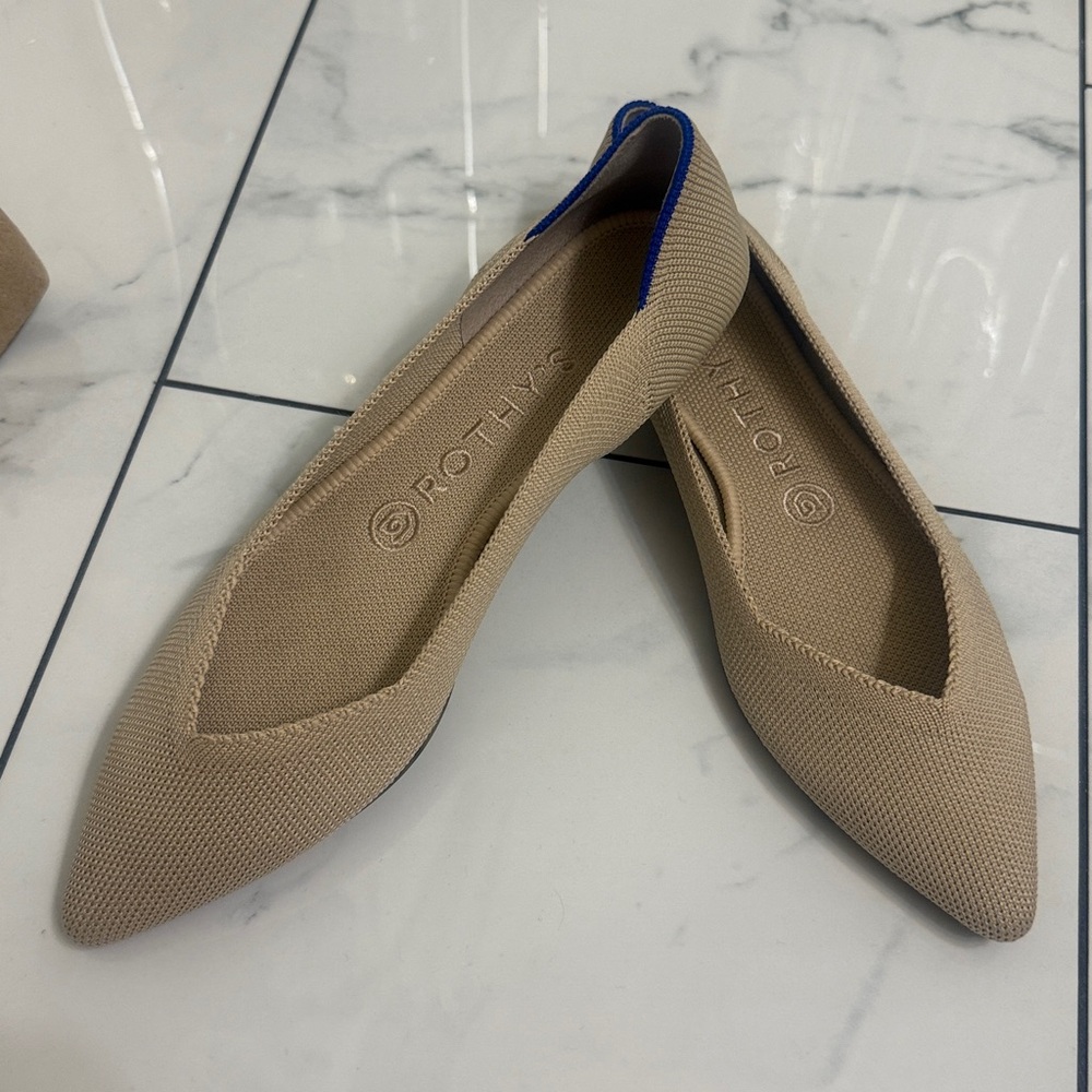 Rothy's Beige and Blue Pointed Flats